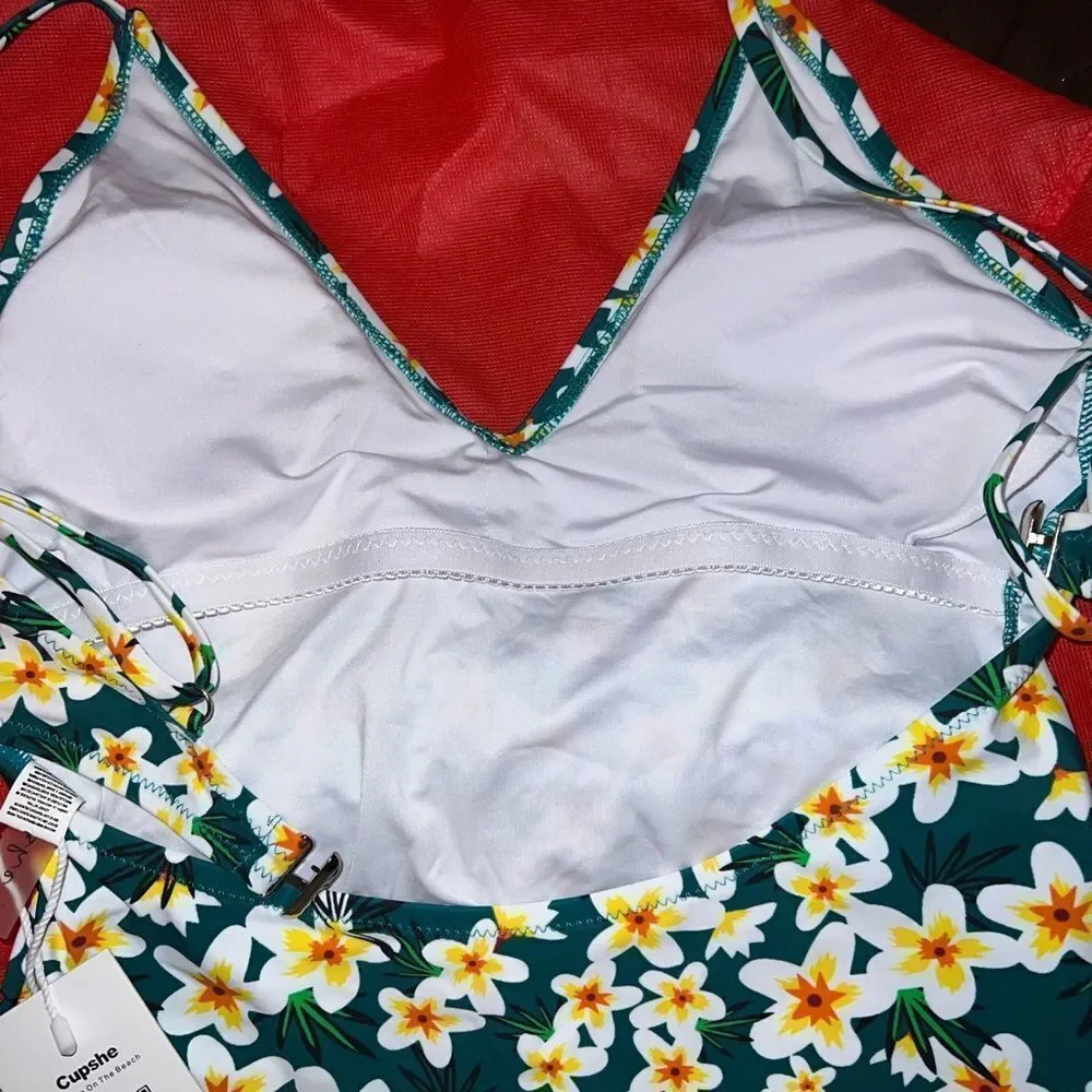 Cupshe adorable one piece swimsuit! It’s new and cute as can be!